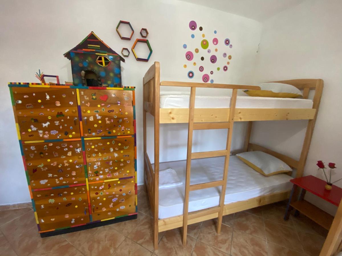 The Hood - Shkodra Backpackers Hostel Luaran gambar
