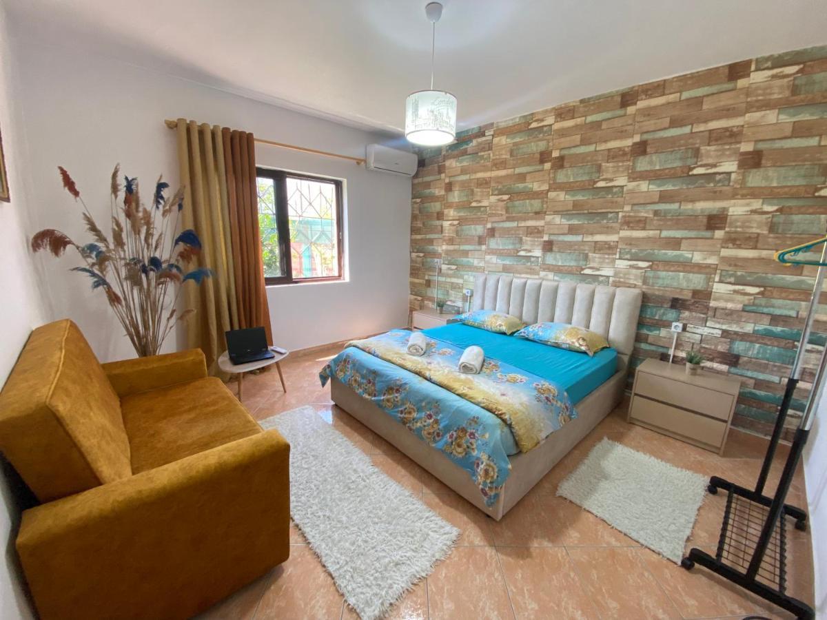 The Hood - Shkodra Backpackers Hostel Luaran gambar