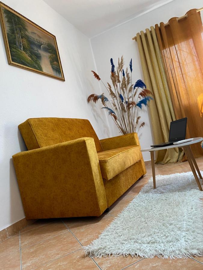 The Hood - Shkodra Backpackers Hostel Luaran gambar