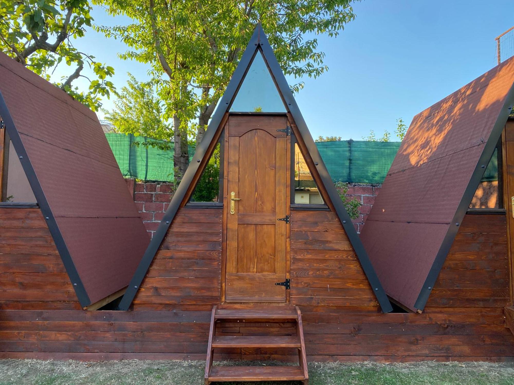 The Hood - Shkodra Backpackers Hostel Luaran gambar