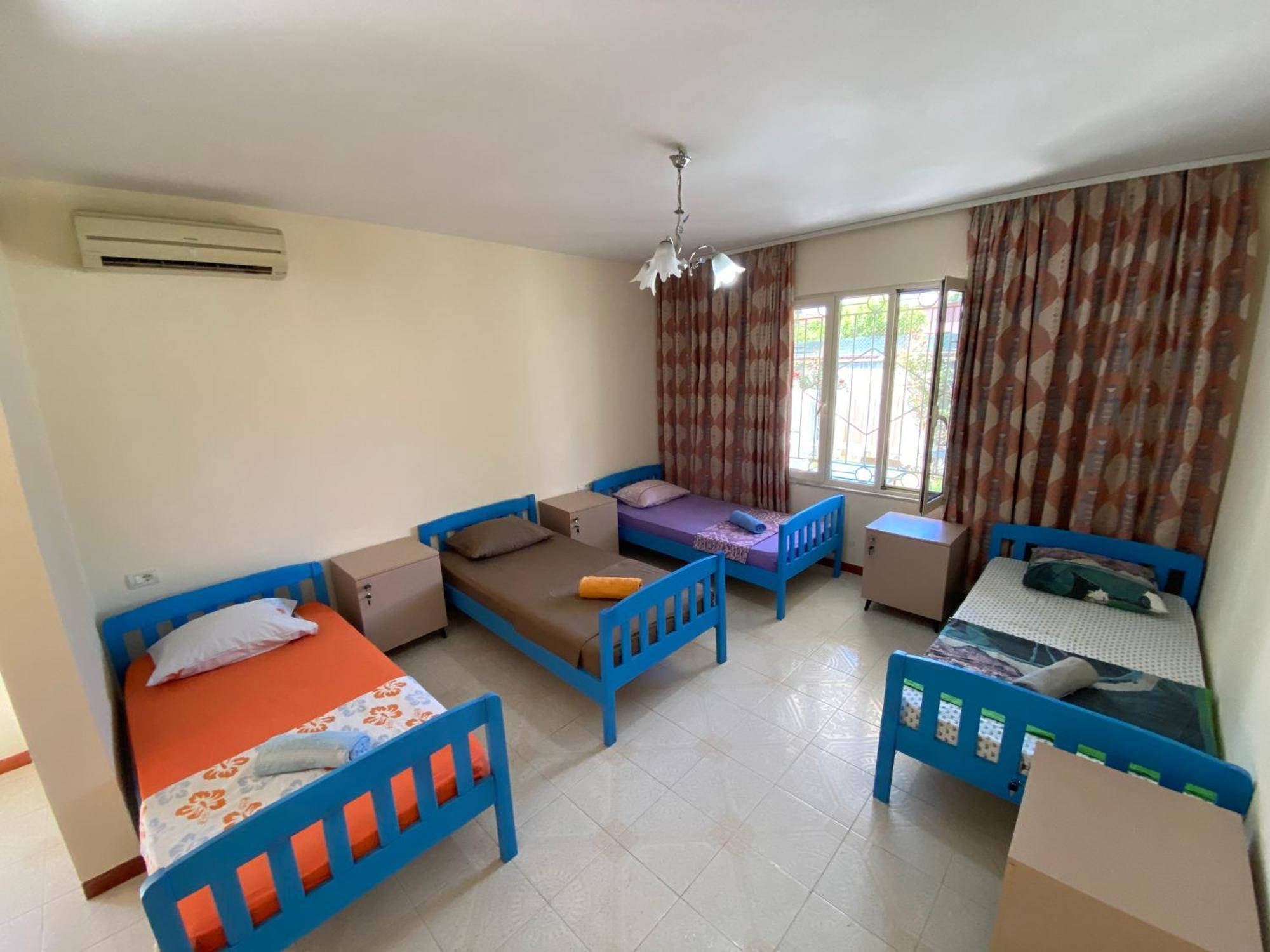 The Hood - Shkodra Backpackers Hostel Luaran gambar