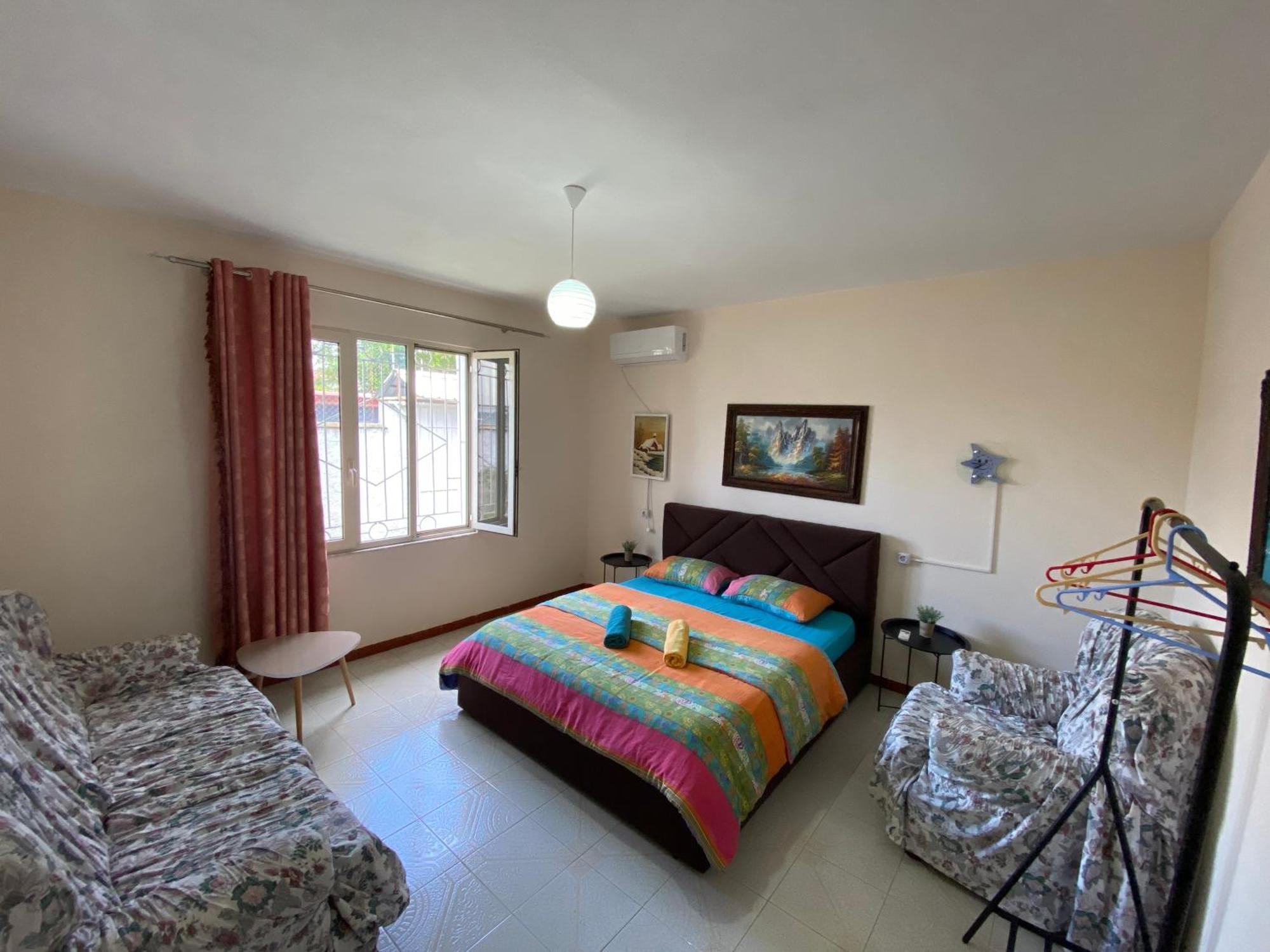 The Hood - Shkodra Backpackers Hostel Luaran gambar