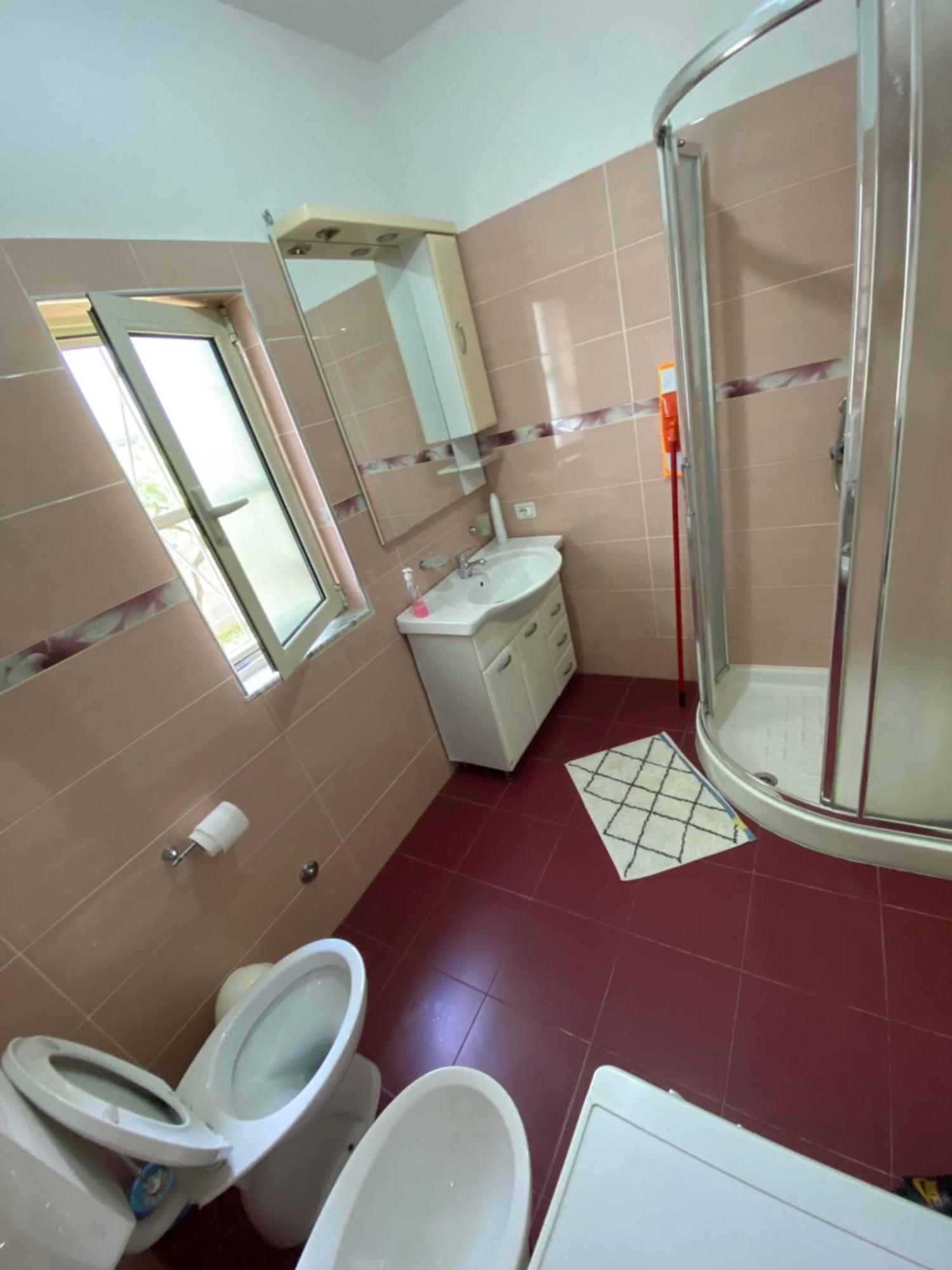 The Hood - Shkodra Backpackers Hostel Luaran gambar