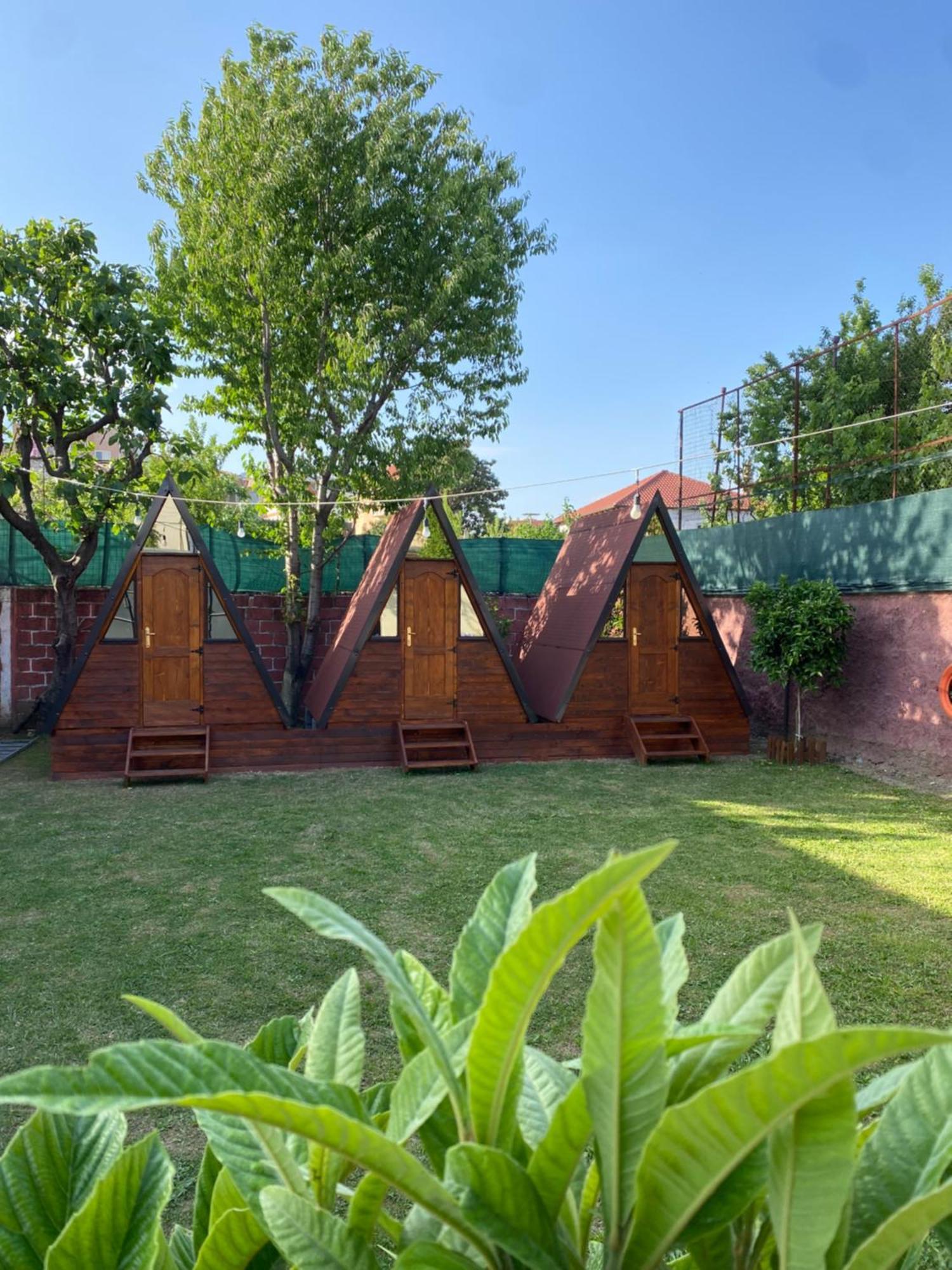 The Hood - Shkodra Backpackers Hostel Luaran gambar
